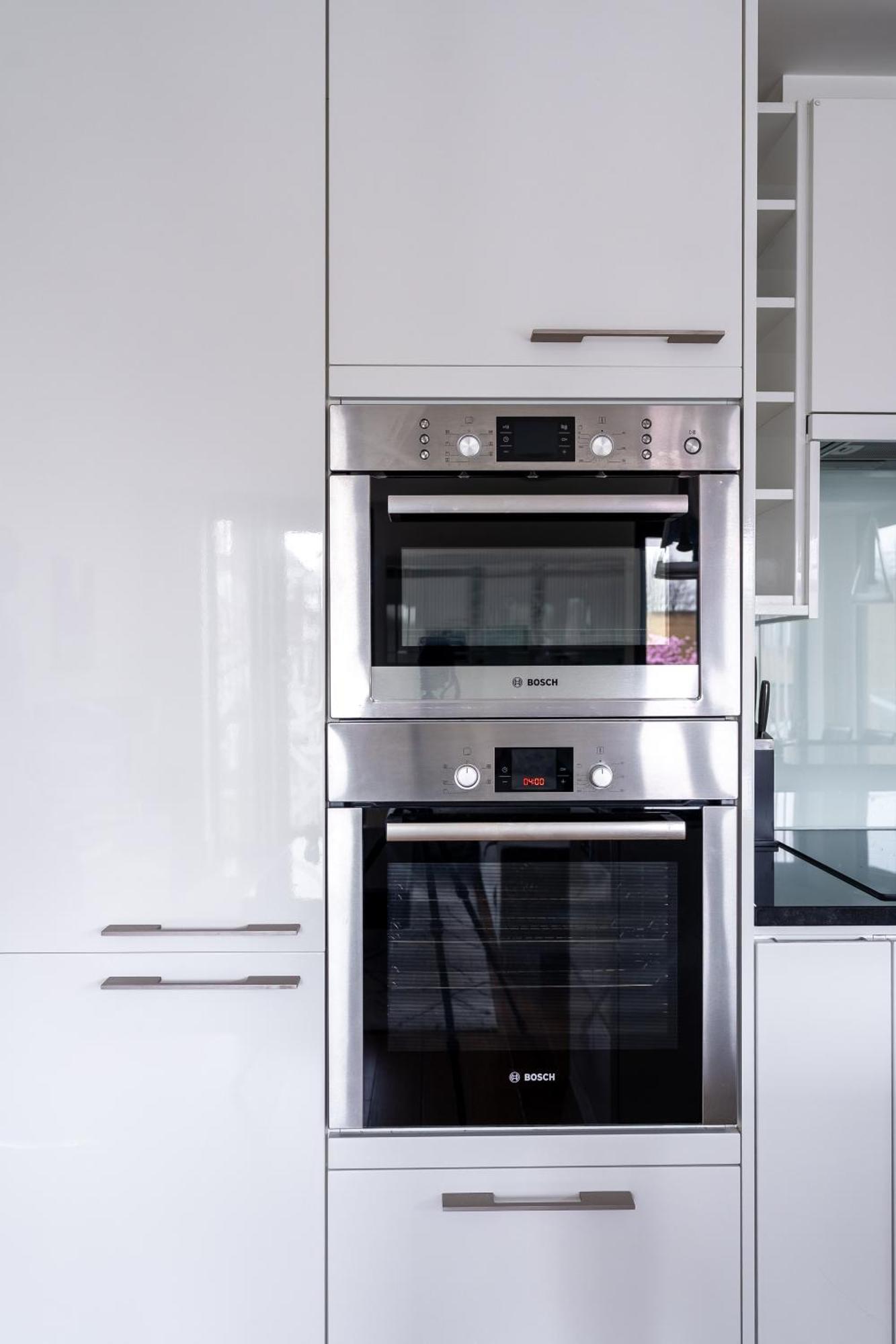 Apartment Modern, Fully Furnished Apartment With Ensuite, Private Balcony And Elevator In Notting Hill London